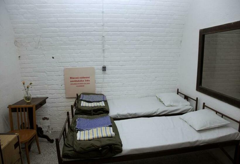 חדר סטנדרט חדר אמבטיה משותף, 10z Bunker