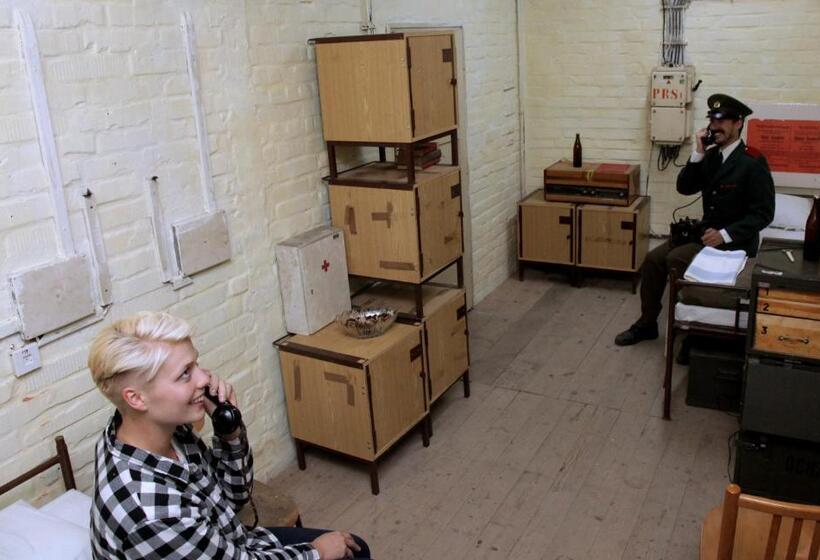 חדר סטנדרטי לחמישה אנשים, 10z Bunker