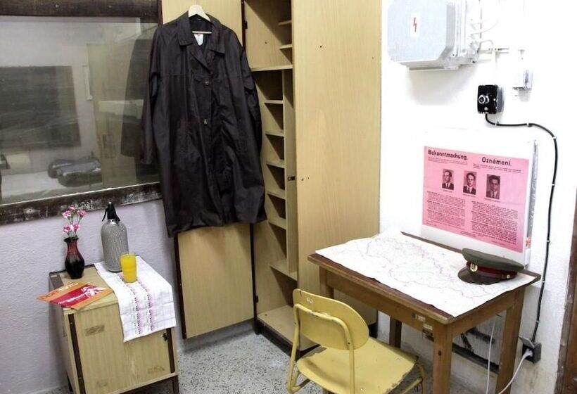 스탠다드 트리플 룸, 10z Bunker