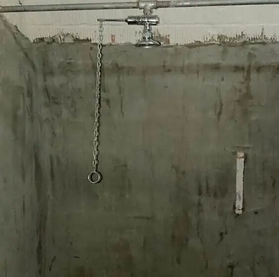 スタンダードトリプルルーム, 10z Bunker