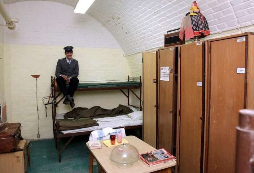 חדר סטנדרט לארבעה, 10z Bunker