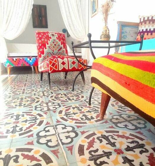 سوییت, Dar R'bat