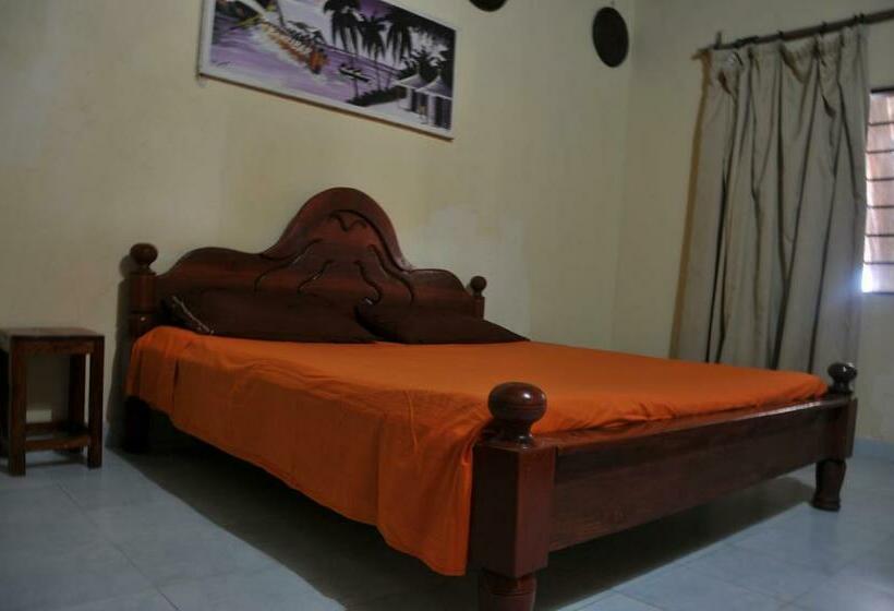 غرفة قياسية, Mama Njoe Lodge