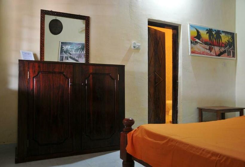 غرفة قياسية, Mama Njoe Lodge