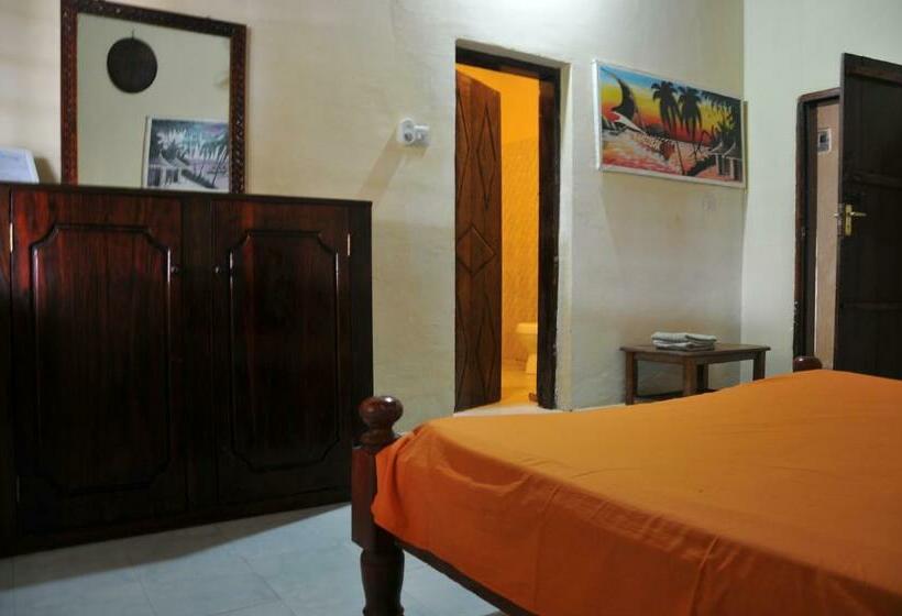 غرفة قياسية, Mama Njoe Lodge