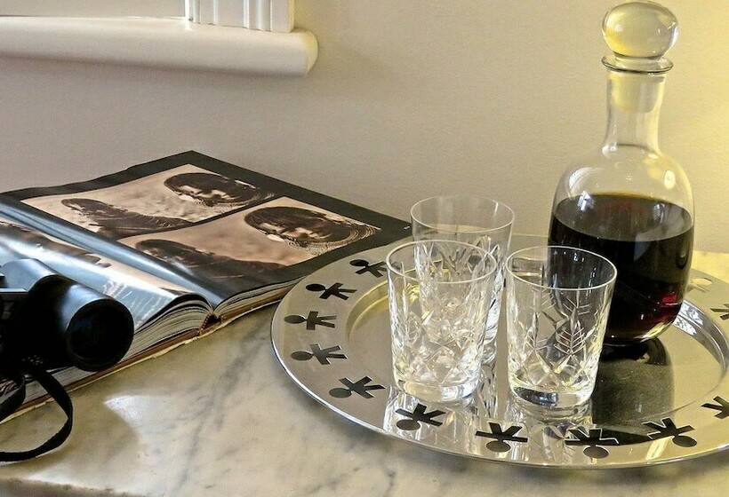 スタンダードルーム, Southey House