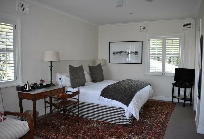 スタンダードルーム, Southey House