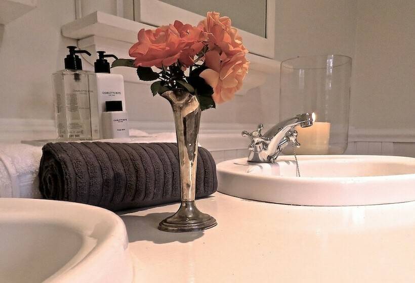 スタンダードルーム, Southey House