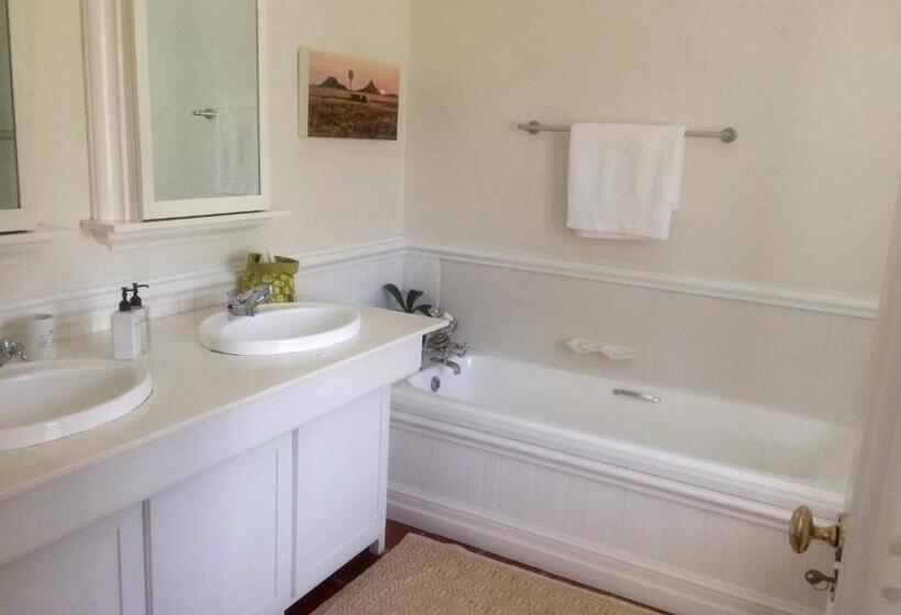 スタンダードルーム, Southey House