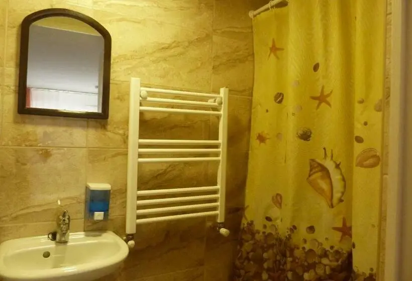 スタンダードルーム, Center Hostel And Guest House