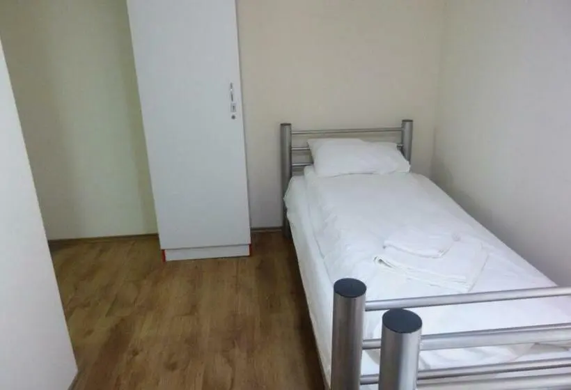 スタンダードルーム, Center Hostel And Guest House