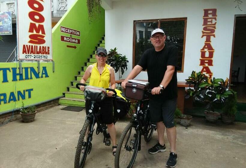 Номер Стандарт, Athina & Restaurant