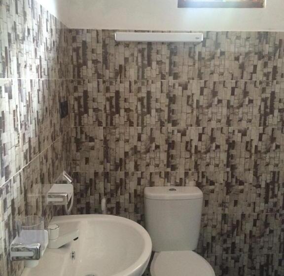 Семейный Номер, Athina & Restaurant