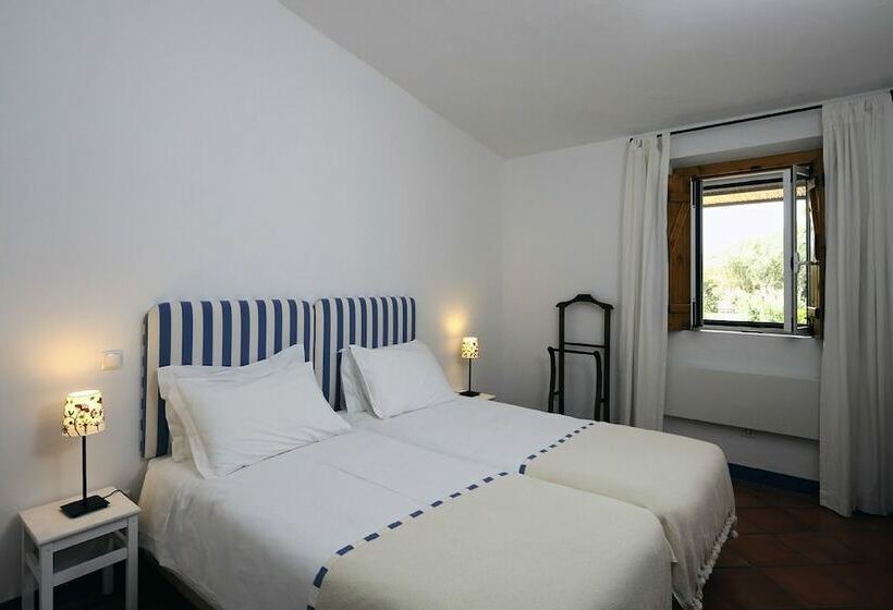 Дом 2 Спальни, Casas De Juromenha