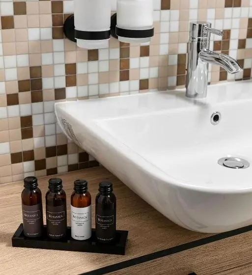 Suite Deluxe, Osvit