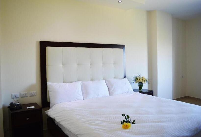 اتاق پرمیوم, Taybeh Golden