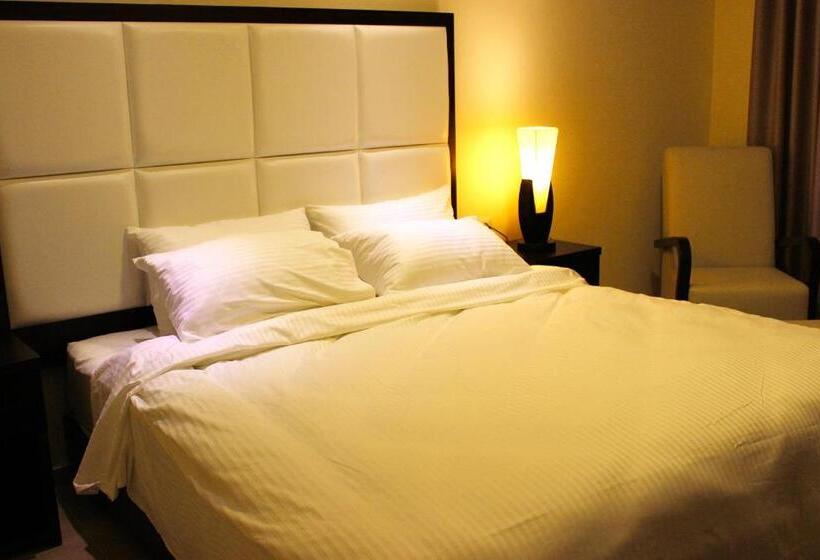 اتاق لوکس چهار تخته, Taybeh Golden