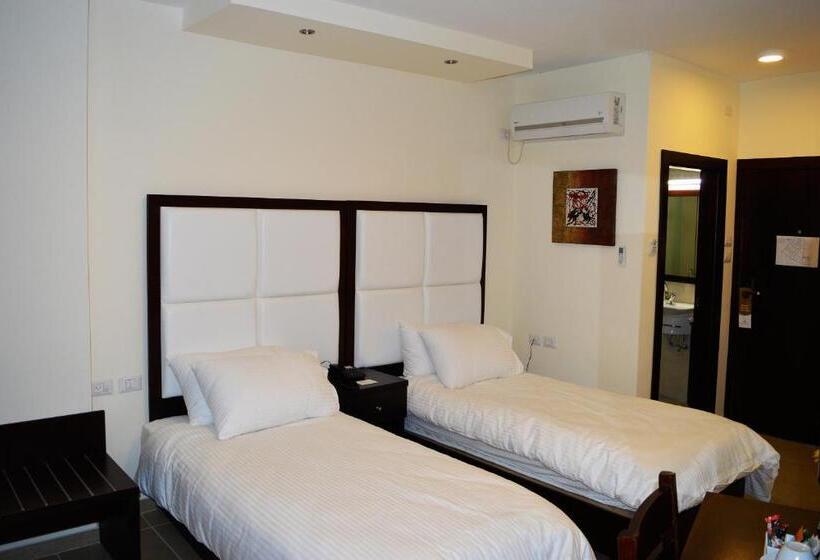 اتاق لوکس سه تخته, Taybeh Golden