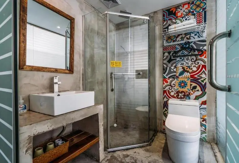 スタンダードトリプルルーム, Sonderia Hostel & Bar Lazybones Hostel