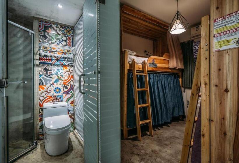 اتاق استاندارد چهار تخته, Sonderia Hostel & Bar   Lazybones Hostel