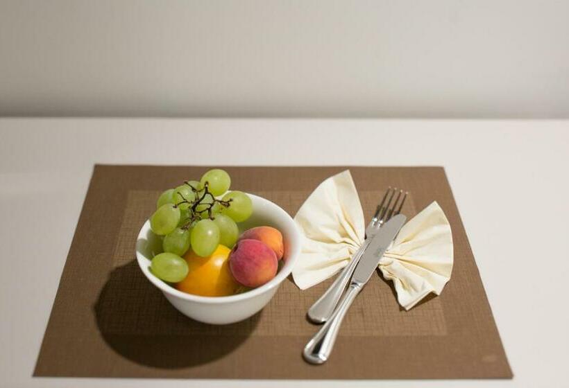 标准间, Al Foro Annonario