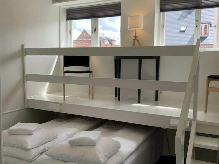 스탠다드 룸, Den Gamle Arrest