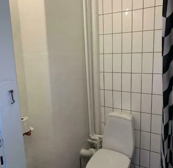 Camera Standard Bagno Condiviso, Den Gamle Arrest