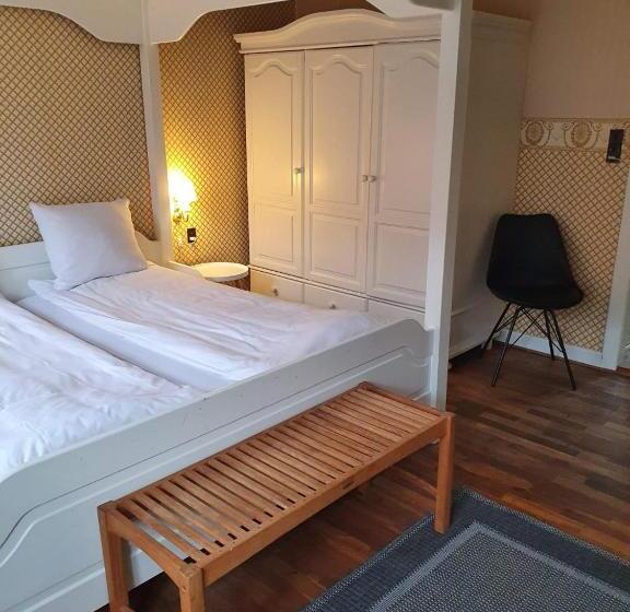 스탠다드 룸, Den Gamle Arrest