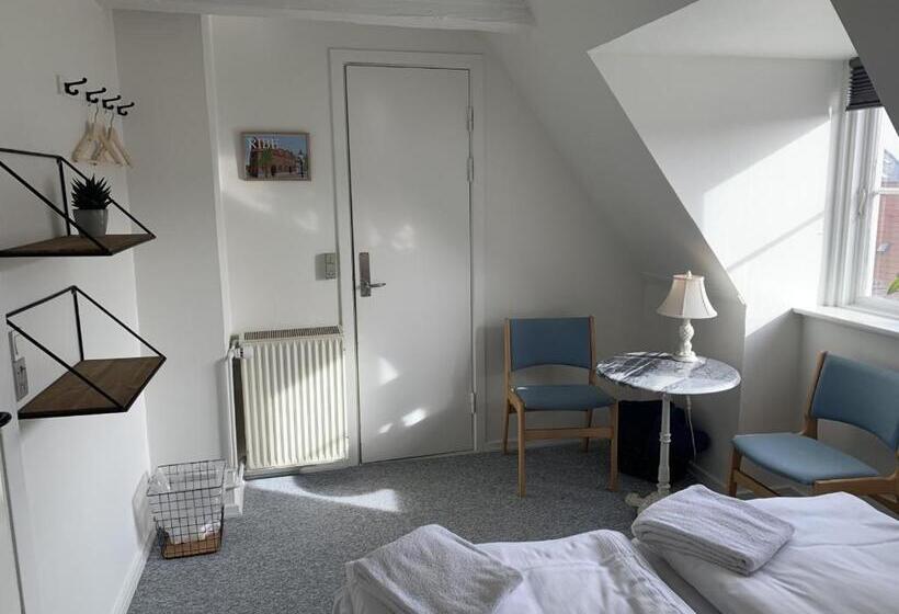 스탠다드 룸, Den Gamle Arrest