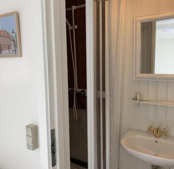 스탠다드 룸, Den Gamle Arrest