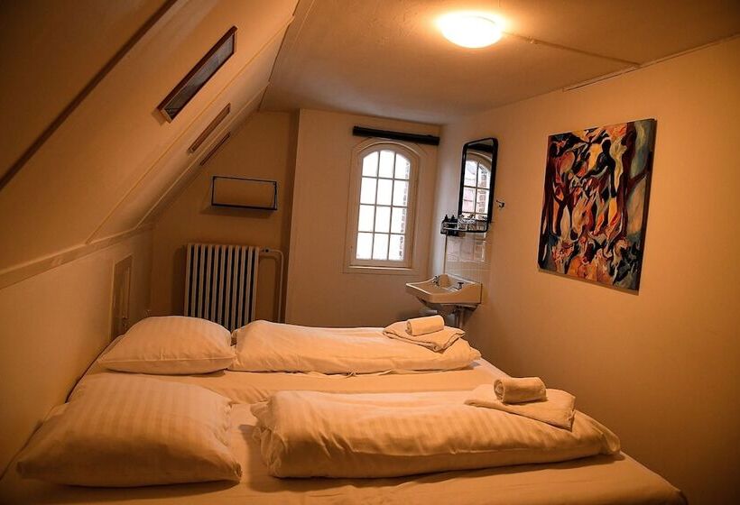 스탠다드 룸 공동 욕실, Den Gamle Arrest