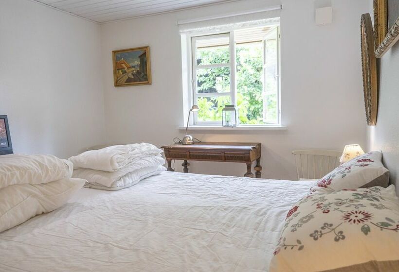 Номер Стандарт, Skortskær Bondegårdsferie