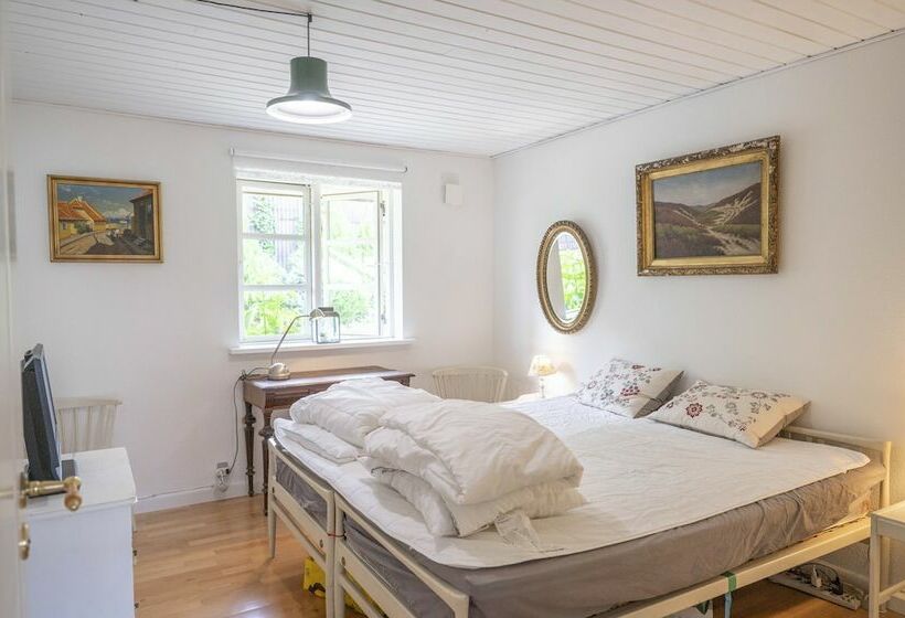 Номер Стандарт, Skortskær Bondegårdsferie