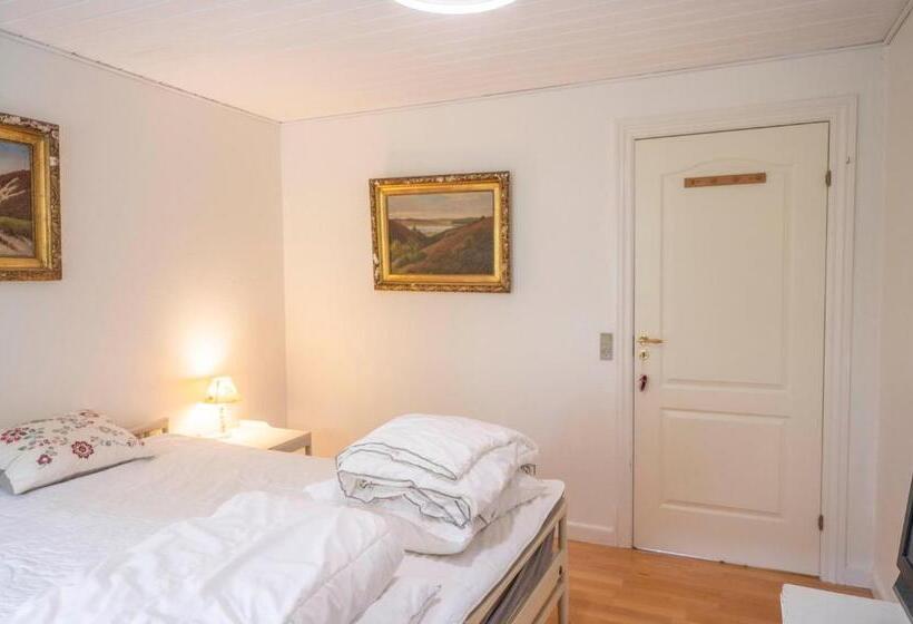 Номер Стандарт, Skortskær Bondegårdsferie