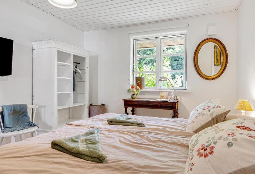 Номер Стандарт, Skortskær Bondegårdsferie