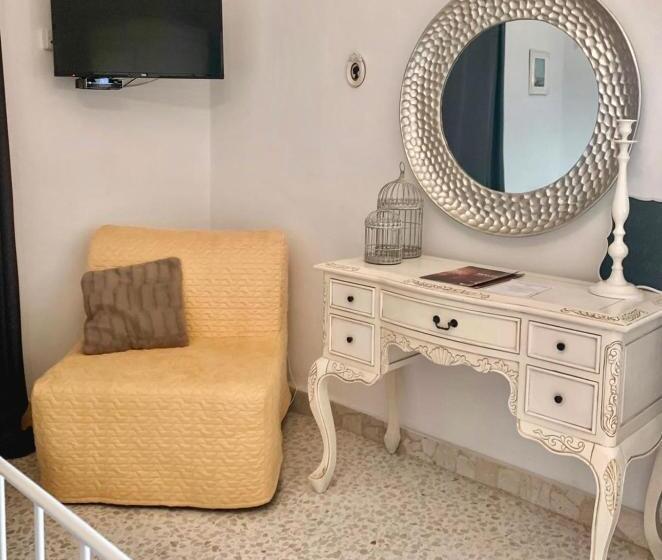 اتاق استاندارد چهار تخته, Villa Zammitella