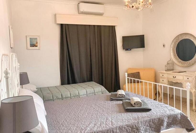 اتاق استاندارد چهار تخته, Villa Zammitella