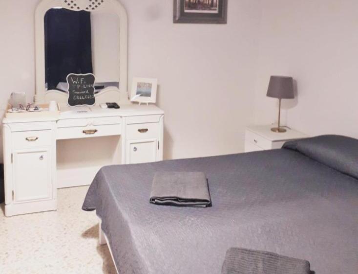 اتاق اکونومی, Villa Zammitella