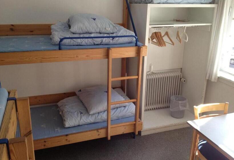اتاق استاندارد چهارنفره با سرویس بهداشتی مشترک, Danhostel Helsingør