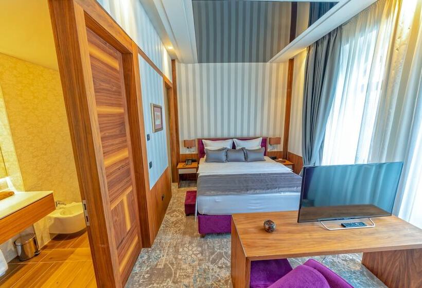 اتاق سوپریور, Heritage Hotel Krone