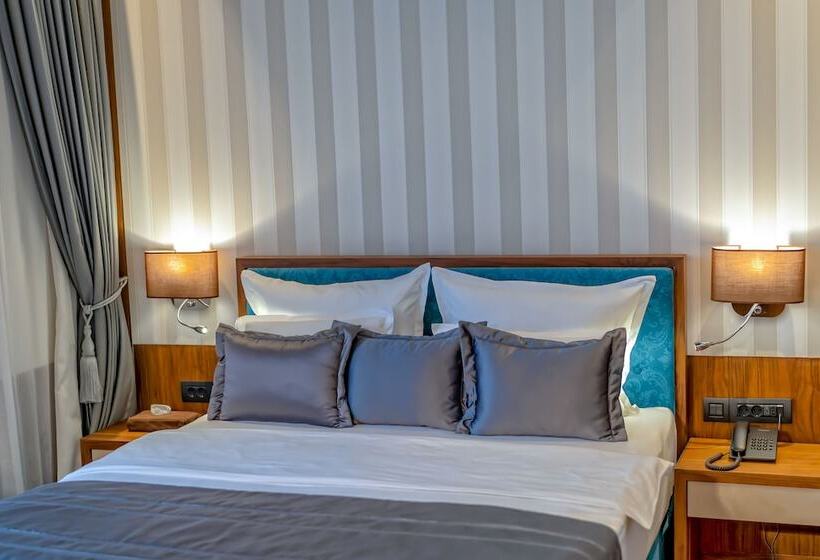 اتاق سوپریور, Heritage Hotel Krone