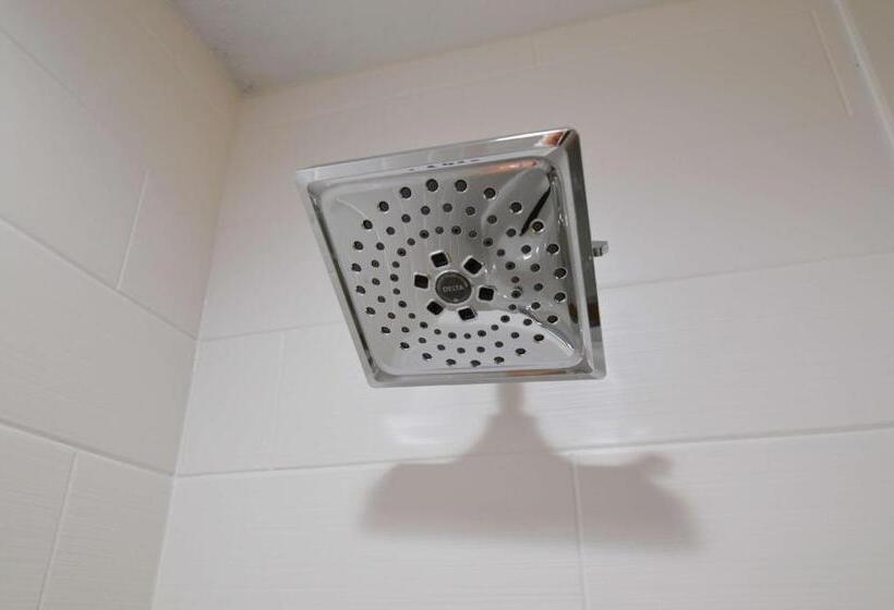 Quarto Estandar para Deficientes Físicos, Best Western Plus Pasadena Inn And Suites
