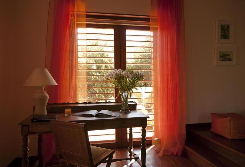 غرفة ديلوكس مزودة بشرفة, Clos Apalta Residence Relais & Chateaux