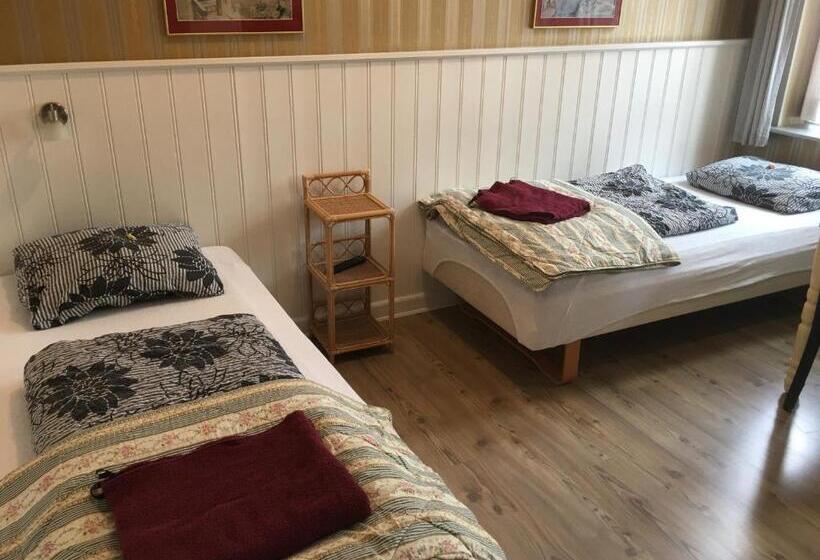 带共用浴室的标准房间, Oasen