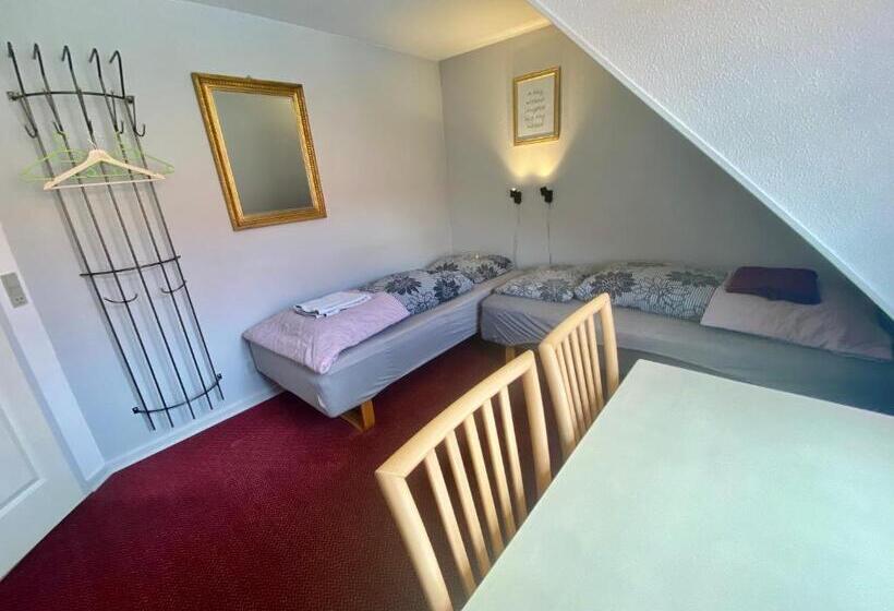 带共用浴室的标准房间, Oasen