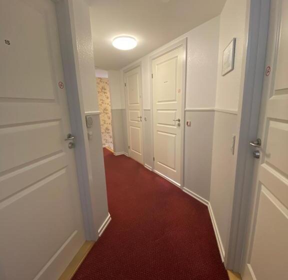 バス共有のスタンダードルーム, Oasen