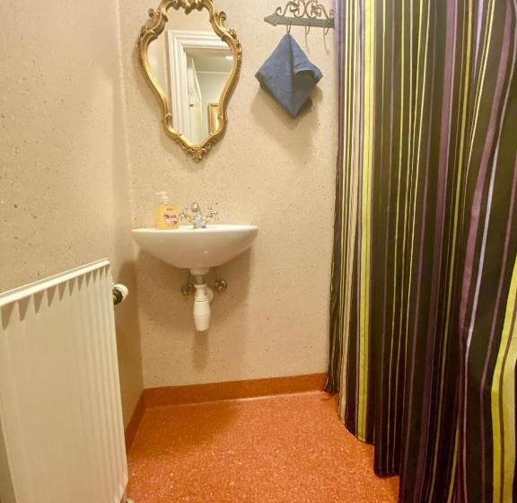 スタンダード４人部屋, Oasen