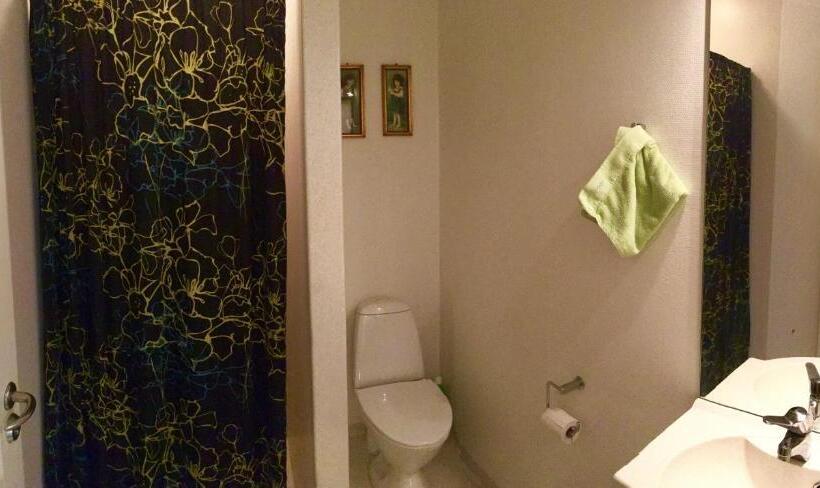 带共用浴室的标准房间, Oasen