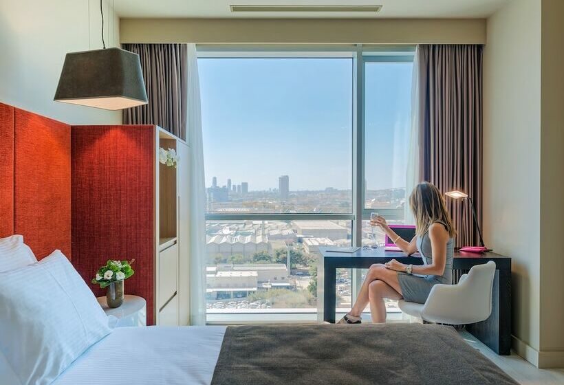 Classic Room, Prima Link