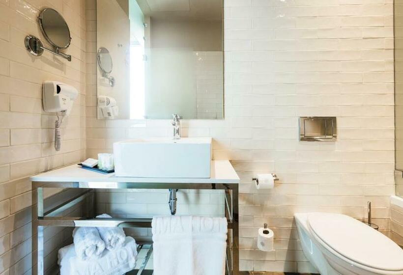 Classic Room, Prima Link